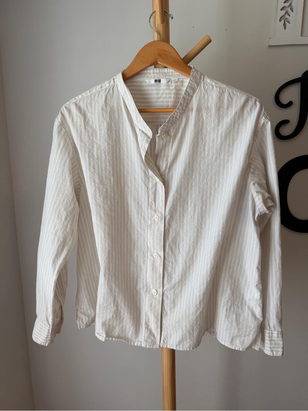 Uniqlo 100% Cotton Top Tan White Striped Women’s Large Shirt Minimalist